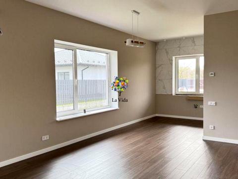 будинок за адресою Центральна вул., 1