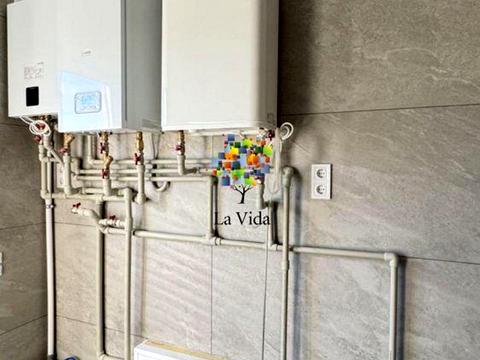 будинок за адресою Центральна вул., 1