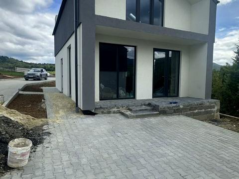 дом по адресу  ул.