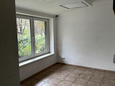 комерційна за адресою Минайська вул., 8