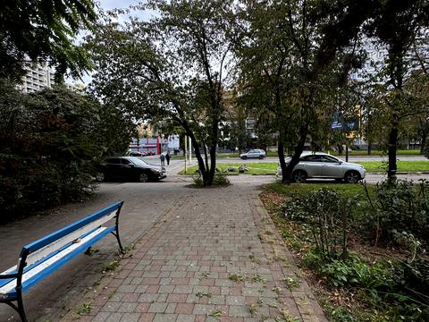 комерційна за адресою Минайська вул., 8