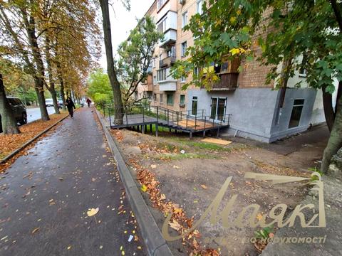 комерційна за адресою Перемишльська вул. (Червонопільська), 13/16