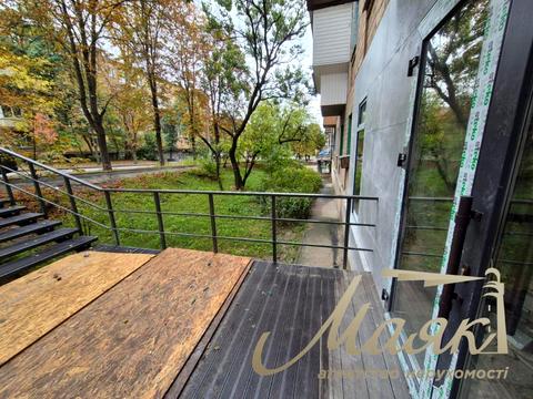 комерційна за адресою Перемишльська вул. (Червонопільська), 13/16