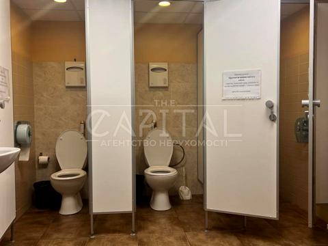 коммерческая по адресу Степана Бандеры просп. (Московський), 8