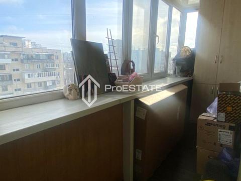 квартира за адресою Київ, Ореста Левицького вул. (Академіка Курчатова), 4