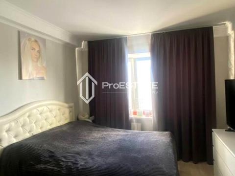 квартира за адресою Київ, Ореста Левицького вул. (Академіка Курчатова), 4