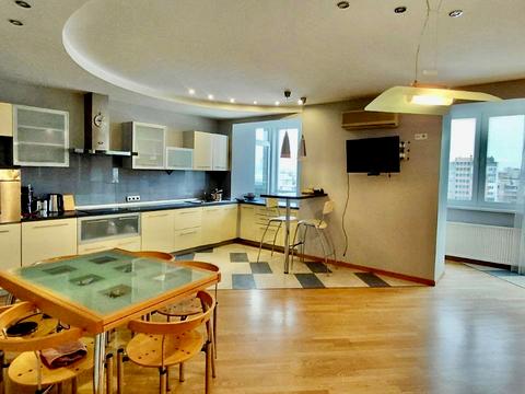 квартира за адресою Богатирська вул., 18-А