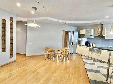 квартира за адресою Богатирська вул., 18-А