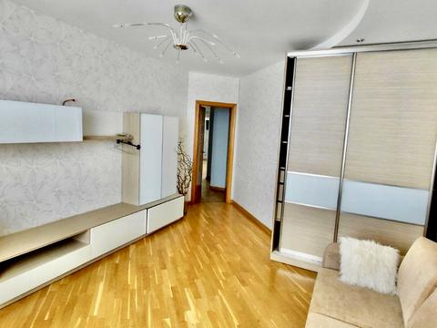 квартира за адресою Богатирська вул., 18-А