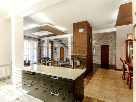 будинок за адресою вул. Радистів