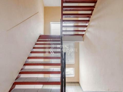 комерційна за адресою Робітнича вул., 1