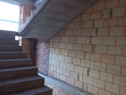 комерційна за адресою Чорновола вул., 80