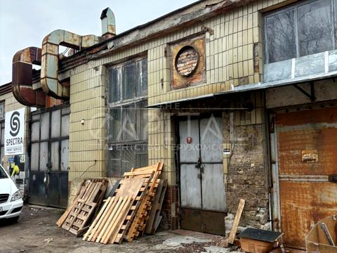 комерційна за адресою Миколи Василенка вул., 2