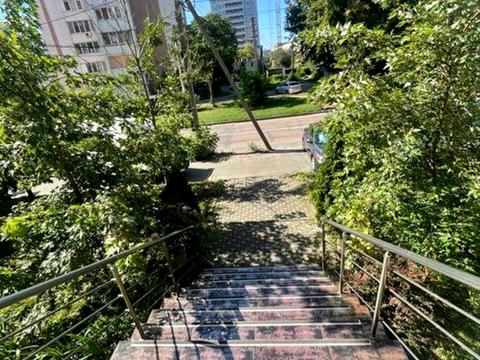 коммерческая по адресу Головатого ул., 76