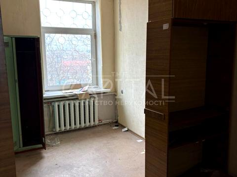 комерційна за адресою Київ, Миколи Василенка вул., 3