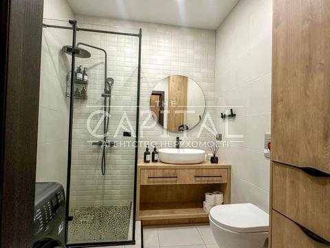 квартира за адресою Юнацька вул., 21