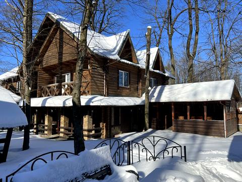 коммерческая по адресу с. Олиевка, 140км траси Київ-Чоп, 1