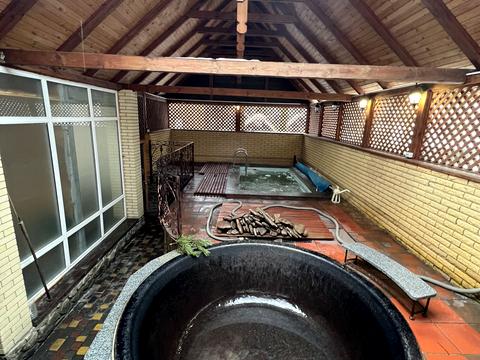 коммерческая по адресу с. Олиевка, 140км траси Київ-Чоп, 1