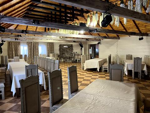 коммерческая по адресу с. Олиевка, 140км траси Київ-Чоп, 1