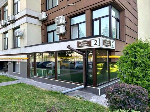 комерційна за адресою Практична вул., 8