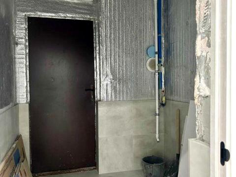 комерційна за адресою Практична вул., 8