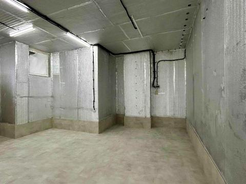 комерційна за адресою Практична вул., 8