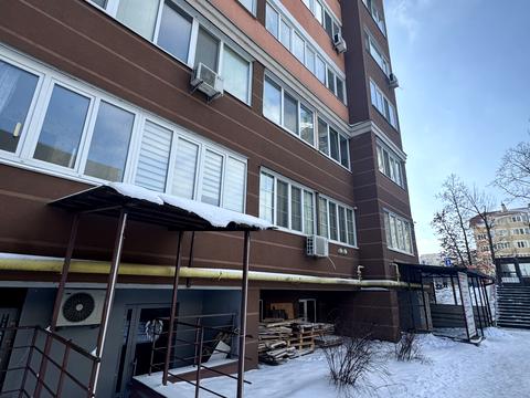 комерційна за адресою Соборна, 105/1