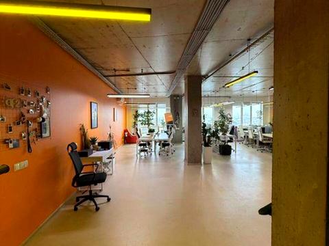 комерційна за адресою Костянтинівська вул., 75