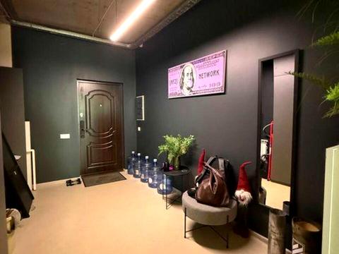 комерційна за адресою Костянтинівська вул., 75