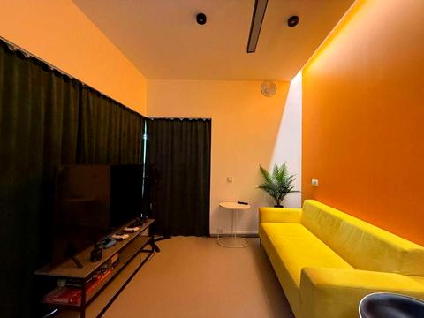 комерційна за адресою Костянтинівська вул., 75