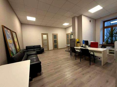 комерційна за адресою Хрещатик вул. (Kreschatic), 15