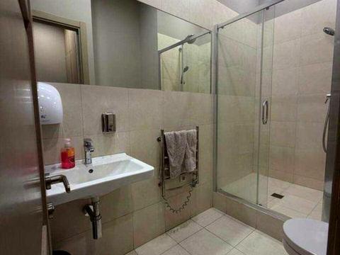 комерційна за адресою Хрещатик вул. (Kreschatic), 15