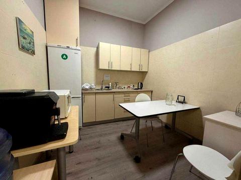 комерційна за адресою Хрещатик вул. (Kreschatic), 15