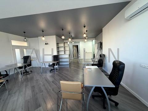 коммерческая по адресу Павла Тычины просп., 18-Б