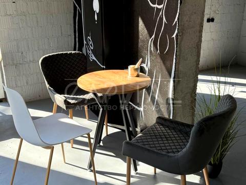 комерційна за адресою Паркова вул., 40