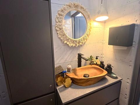 коммерческая по адресу Челюскина ул., 10