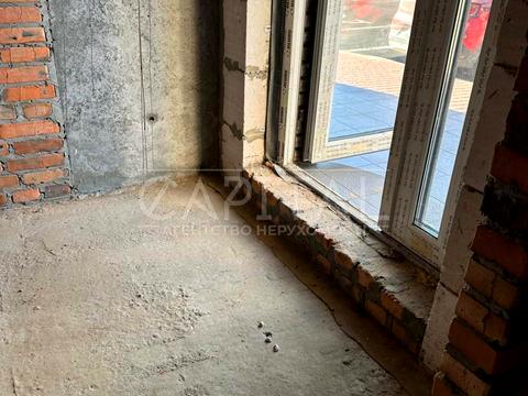 комерційна за адресою Молодіжна