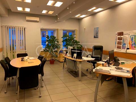 комерційна за адресою Лариси Руденко вул., 6