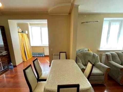 квартира за адресою Лебединська вул., 3