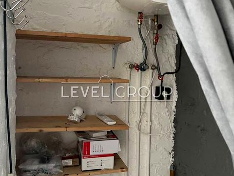 комерційна за адресою Дегтярна вул., 6