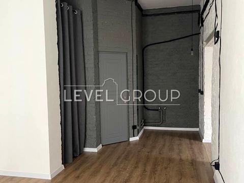 комерційна за адресою Дегтярна вул., 6