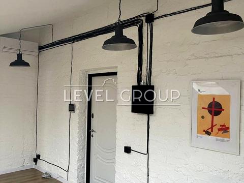 комерційна за адресою Дегтярна вул., 6