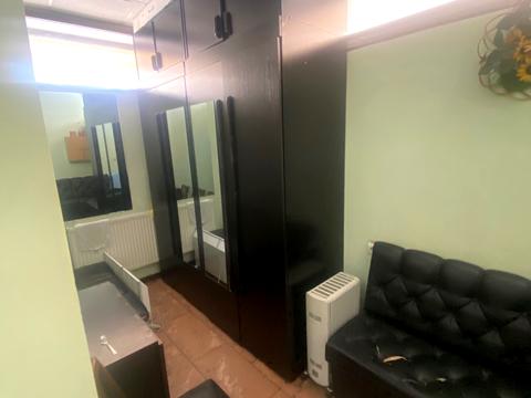 комерційна за адресою Київ, Ревуцького вул., 14а