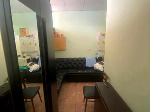 комерційна за адресою Київ, Ревуцького вул., 14а