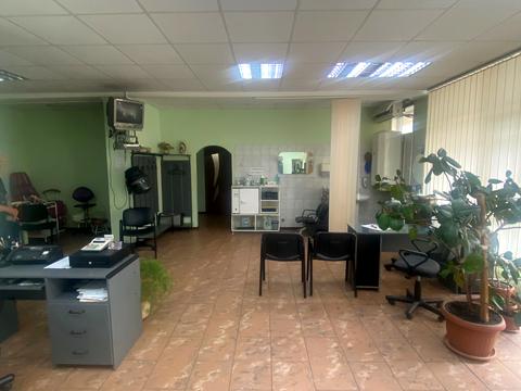 комерційна за адресою Київ, Ревуцького вул., 14а