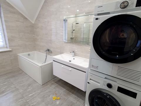 будинок за адресою Незалежності