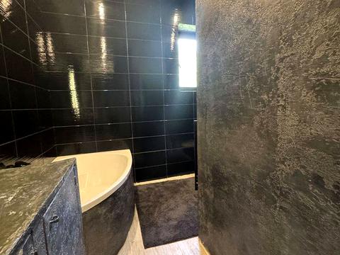 квартира за адресою Дніпро, Новоселівська вул., 10