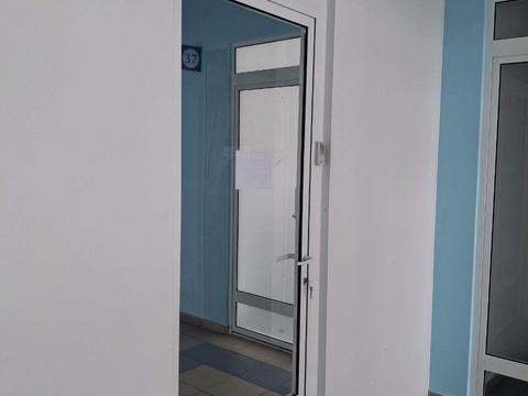 комерційна за адресою Ринок вул., 1