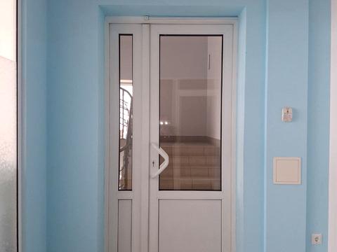 комерційна за адресою Ринок вул., 1