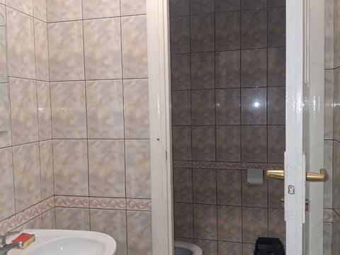 комерційна за адресою Ринок вул., 1